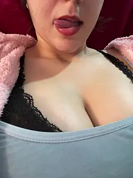 Snapshot of Roubi99six chatting on April 2026 12:03:02 PM Roubi99six online show from April 2026 12:03:02 PM