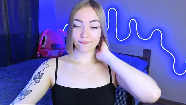 Snapshot of LaraKrein_lk chatting on October 2025 11:41:02 AM LaraKrein lk online show from October 2025 11:41:02 AM