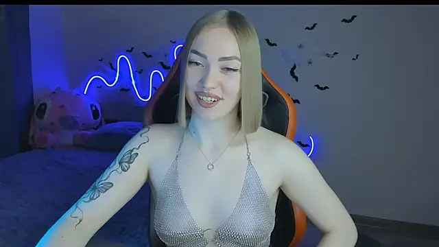 Snapshot of LaraKrein_lk chatting on October 2025 02:52:01 PM LaraKrein lk online show from October 2025 02:52:01 PM