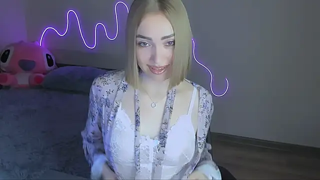 Snapshot of LaraKrein_lk chatting on December 2025 06:05:01 PM LaraKrein lk online show from December 2025 06:05:01 PM