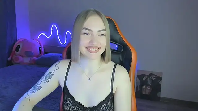 Snapshot of LaraKrein_lk chatting on January 2026 05:15:01 PM LaraKrein lk online show from January 2026 05:15:01 PM