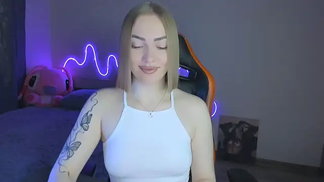 Snapshot of LaraKrein_lk chatting on January 2026 11:37:02 AM LaraKrein lk online show from January 2026 11:37:02 AM