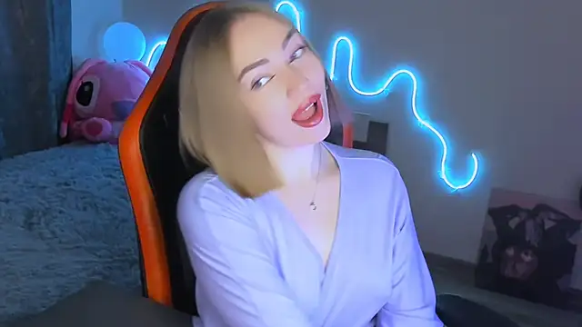 Snapshot of LaraKrein_lk chatting on February 2026 12:52:01 PM LaraKrein lk online show from February 2026 12:52:01 PM