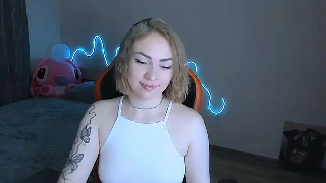 Snapshot of LaraKrein_lk chatting on March 2026 04:34:01 PM LaraKrein lk online show from March 2026 04:34:01 PM