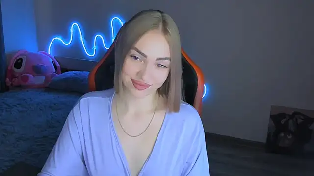 Snapshot of LaraKrein_lk chatting on April 2026 02:14:02 PM LaraKrein lk online show from April 2026 02:14:02 PM