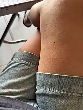 Snapshot of sharon-Hanna chatting on November 2025 01:27:02 AM sharon-Hanna online show from November 2025 01:27:02 AM