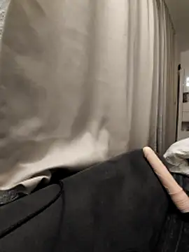 Snapshot of SexyJulia21 chatting on April 2026 05:03:02 AM SexyJulia21 online show from April 2026 05:03:02 AM