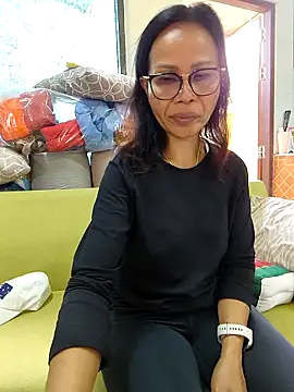 Mama Eva 1 online show from February 2026 01:43:02 AM