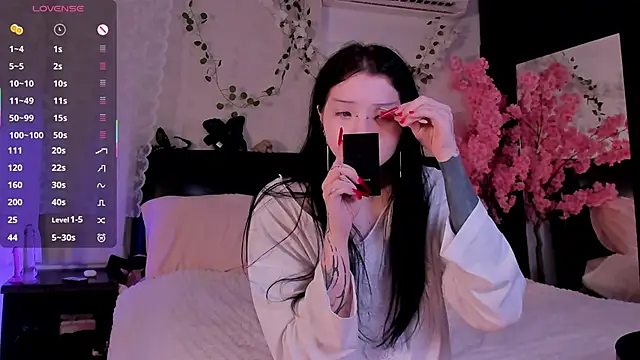 Lein Bone online show from October 2025 12:11:02 AM