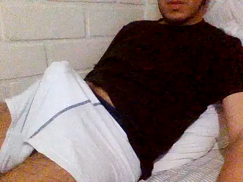 Snapshot of ProfeC4m chatting on September 2025 07:32:01 AM ProfeC4m online show from September 2025 07:32:01 AM