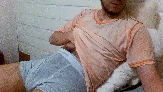 Snapshot of ProfeC4m chatting on October 2025 05:08:01 AM ProfeC4m online show from October 2025 05:08:01 AM