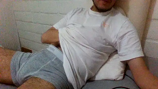 Snapshot of ProfeC4m chatting on November 2025 04:34:02 AM ProfeC4m online show from November 2025 04:34:02 AM