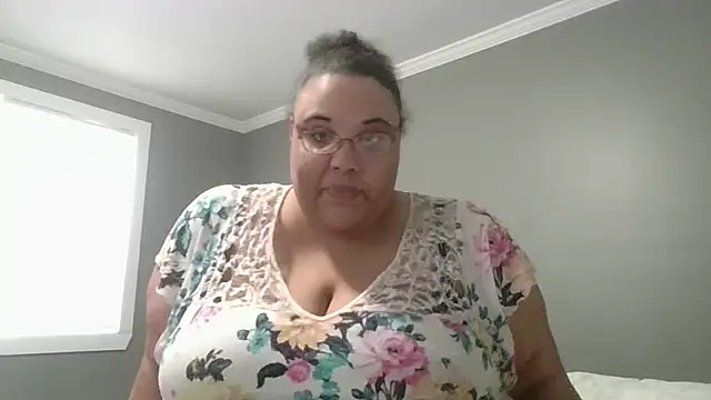 SexyBBW10790 online show from February 2026 01:09:01 PM