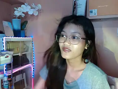 skinny gracie online show from October 2025 03:34:01 PM