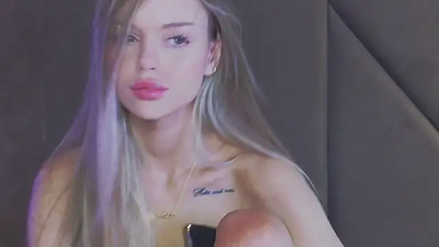 Snapshot of MarilynNova chatting on July 2026 05:10:02 AM MarilynNova online show from July 2026 05:10:02 AM