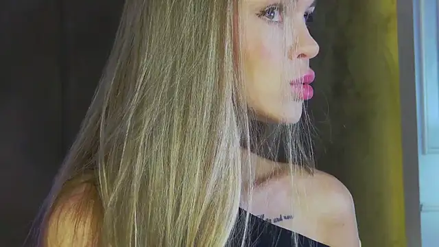 Snapshot of MarilynNova chatting on July 2026 04:29:01 AM MarilynNova online show from July 2026 04:29:01 AM