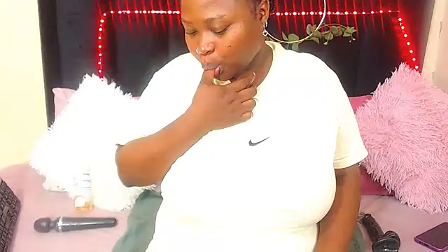 AmazingDarkDoll online show from November 2025 04:12:01 AM