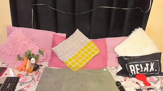 AmazingDarkDoll online show from February 2026 02:43:01 AM