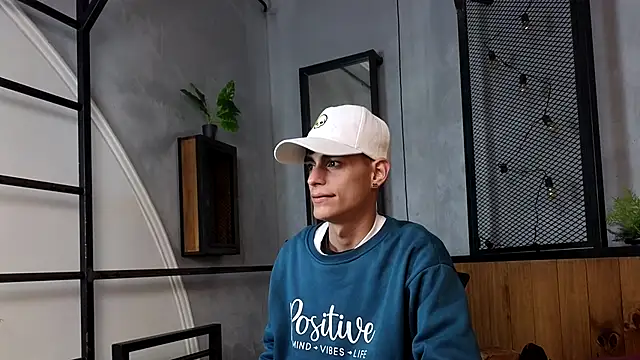 Dani mc1 online show from December 2025 12:23:02 PM