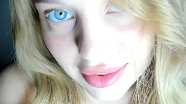 LilyFlamee online show from November 2025 03:22:01 PM