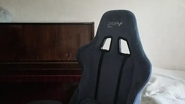 KatanaSVibe online show from April 2026 12:47:02 PM