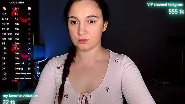 Snapshot of Eliz_v_tta chatting on October 2025 08:53:02 PM Eliz v tta online show from October 2025 08:53:02 PM