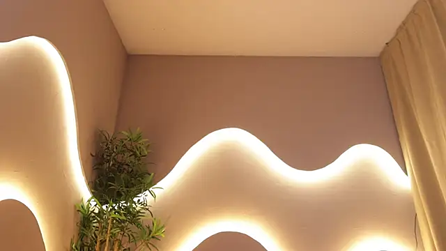 Emma and Issac online show from March 2026 08:42:01 AM