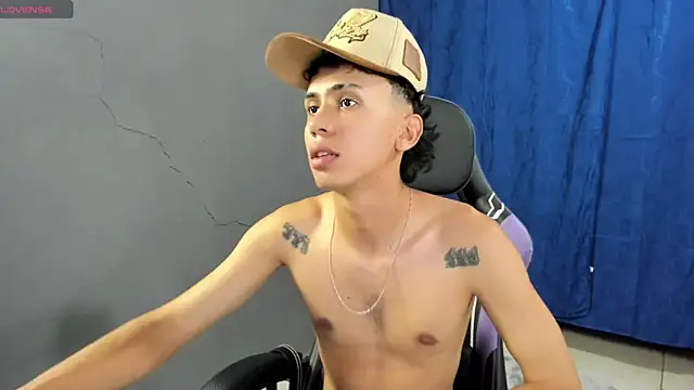 Damien 444 online show from November 2025 04:02:02 AM