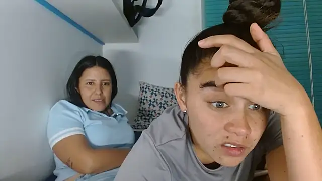 Arieeel 09 online show from April 2026 07:58:02 PM