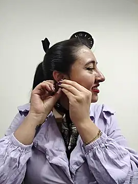 AMATISTA  16 online show from October 2025 12:49:02 PM