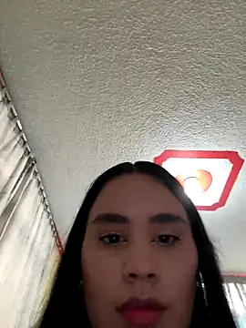 Snapshot of laure_torres chatting on January 2026 06:44:01 PM laure torres online show from January 2026 06:44:01 PM