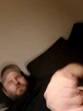 Snapshot of Bamse28 chatting on November 2025 04:20:01 PM Bamse28 online show from November 2025 04:20:01 PM