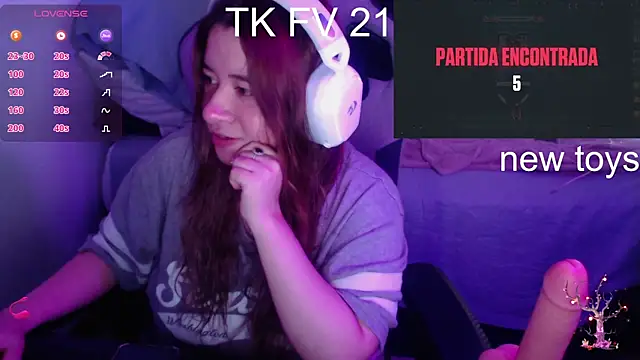 Snapshot of Pink_girl0n chatting on January 2026 06:44:02 PM Pink girl0n online show from January 2026 06:44:02 PM