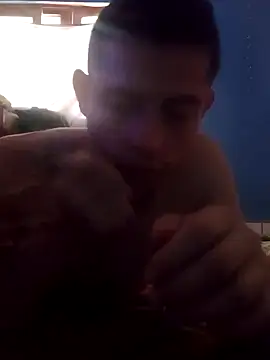 Snapshot of PitudoWuero chatting on September 2025 10:03:02 PM PitudoWuero online show from September 2025 10:03:02 PM