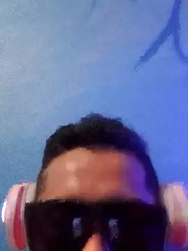 Snapshot of PitudoWuero chatting on October 2025 09:07:02 AM PitudoWuero online show from October 2025 09:07:02 AM