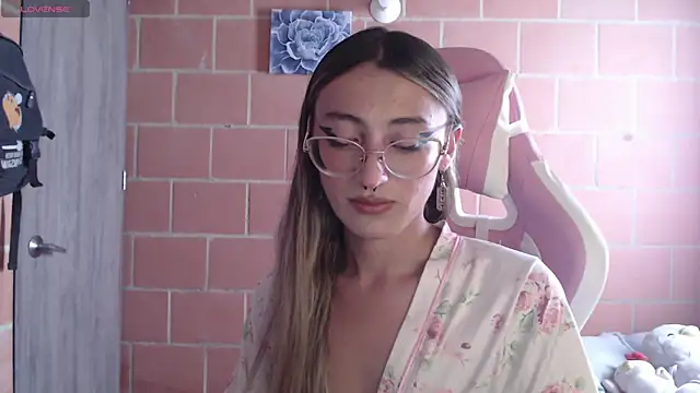 Andrea camilaaa online show from October 2025 03:41:01 PM