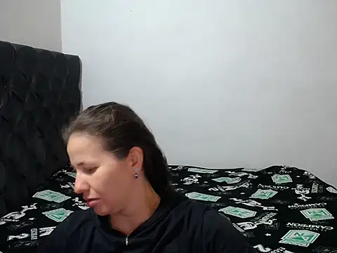 Valentina charlys online show from October 2025 02:28:01 PM