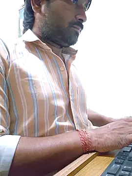 Snapshot of autophile-indian chatting on November 2025 06:36:01 AM autophile-indian online show from November 2025 06:36:01 AM