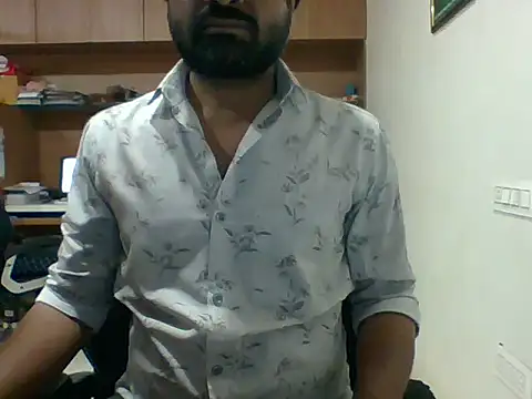 Snapshot of autophile-indian chatting on November 2025 07:43:01 AM autophile-indian online show from November 2025 07:43:01 AM