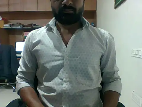 Snapshot of autophile-indian chatting on December 2025 07:39:01 AM autophile-indian online show from December 2025 07:39:01 AM