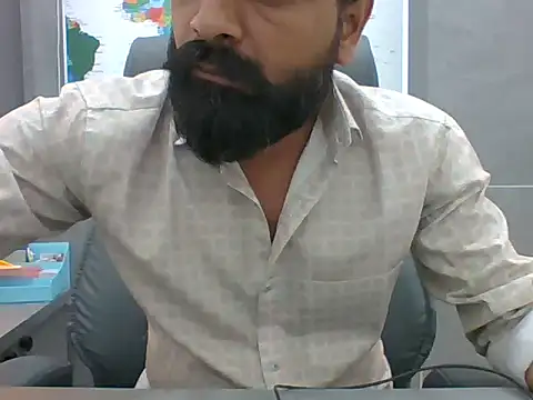 Snapshot of autophile-indian chatting on April 2026 07:37:02 AM autophile-indian online show from April 2026 07:37:02 AM