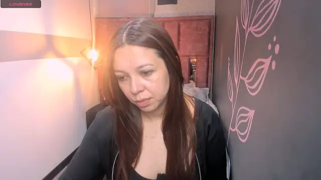 Snapshot of Isa_Thompson__ chatting on September 2025 11:54:01 AM Isa Thompson online show from September 2025 11:54:01 AM