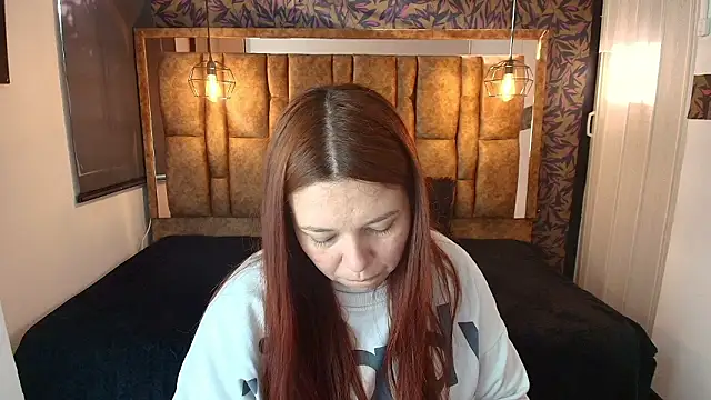 Isa Thompson   online show from March 2026 12:13:01 PM