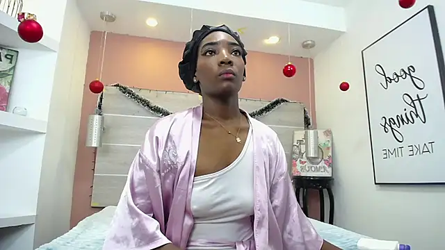 Snapshot of AlexandraCambell chatting on January 2026 11:15:02 AM AlexandraCambell online show from January 2026 11:15:02 AM