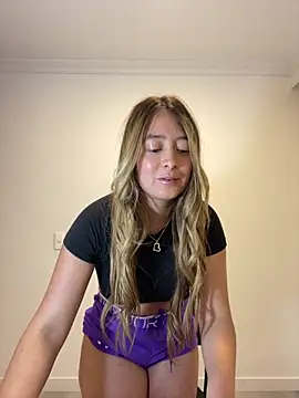 Zara Ross online show from April 2026 01:33:01 AM