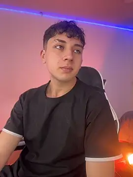 Snapshot of Casper___kyy chatting on November 2025 04:18:02 PM Casper kyy online show from November 2025 04:18:02 PM