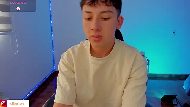 Snapshot of Casper___kyy chatting on November 2025 06:18:01 PM Casper kyy online show from November 2025 06:18:01 PM