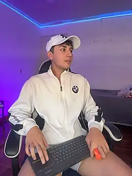 Snapshot of Casper___kyy chatting on December 2025 03:54:01 PM Casper kyy online show from December 2025 03:54:01 PM