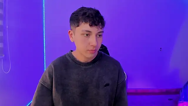 Snapshot of Casper___kyy chatting on December 2025 09:19:02 PM Casper kyy online show from December 2025 09:19:02 PM