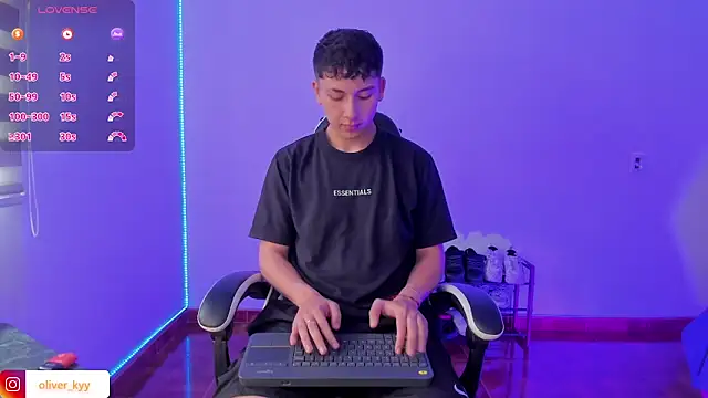 Snapshot of Casper___kyy chatting on December 2025 06:16:01 PM Casper kyy online show from December 2025 06:16:01 PM